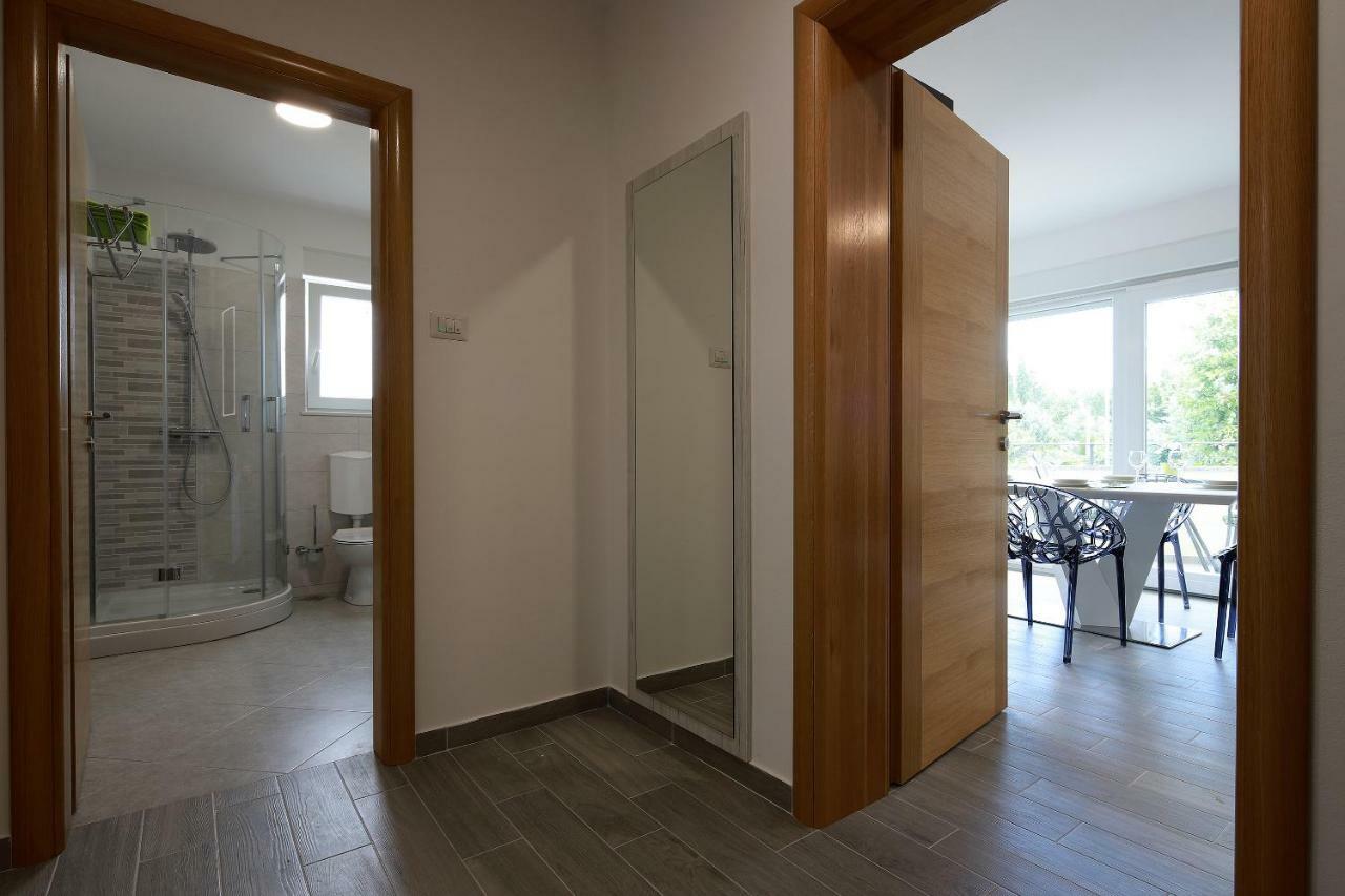 Pinezići Apartmani Judita מראה חיצוני תמונה