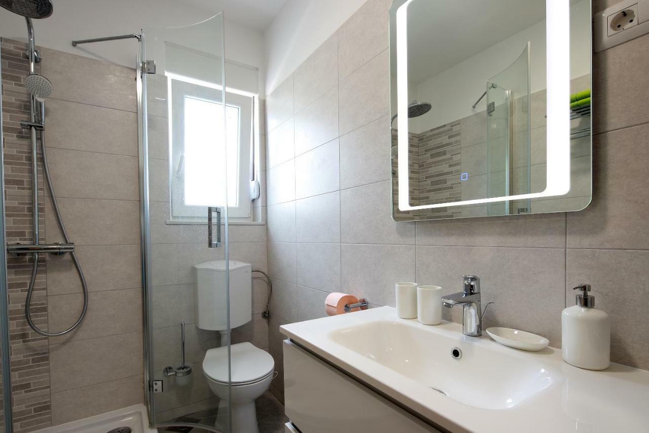 Pinezići Apartmani Judita מראה חיצוני תמונה