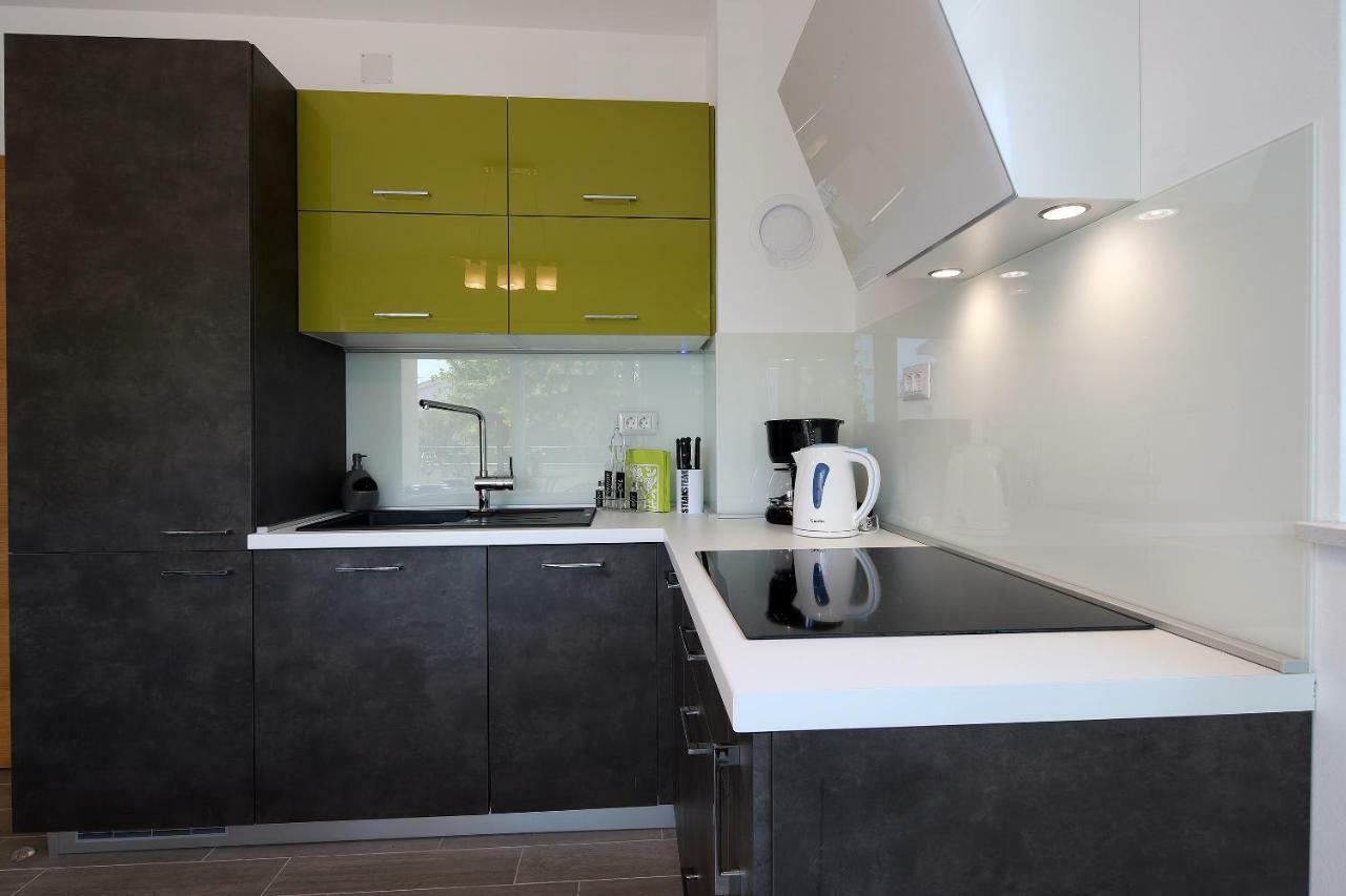 Pinezići Apartmani Judita מראה חיצוני תמונה