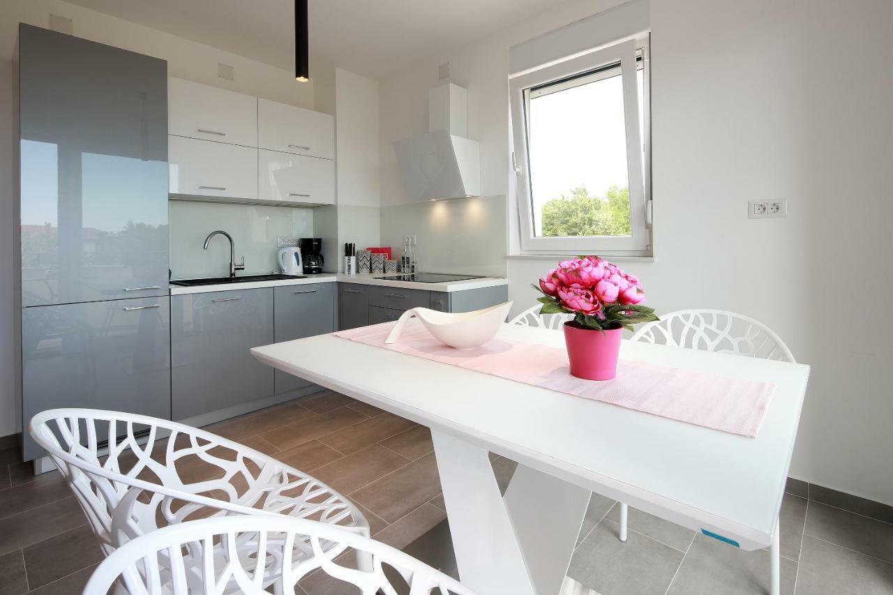 Pinezići Apartmani Judita מראה חיצוני תמונה