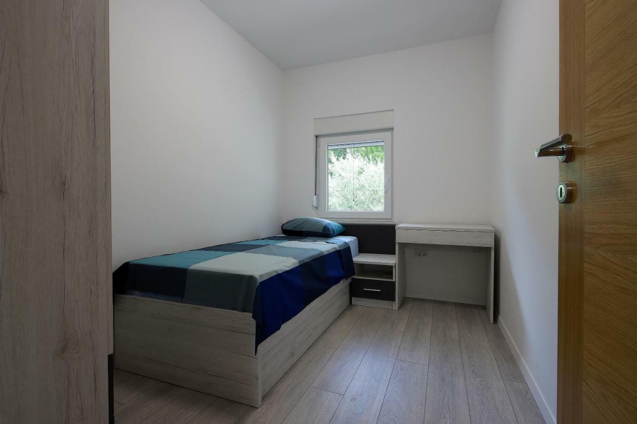 Pinezići Apartmani Judita מראה חיצוני תמונה