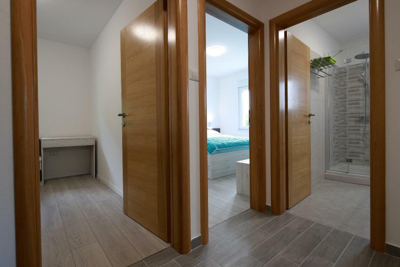 Pinezići Apartmani Judita מראה חיצוני תמונה