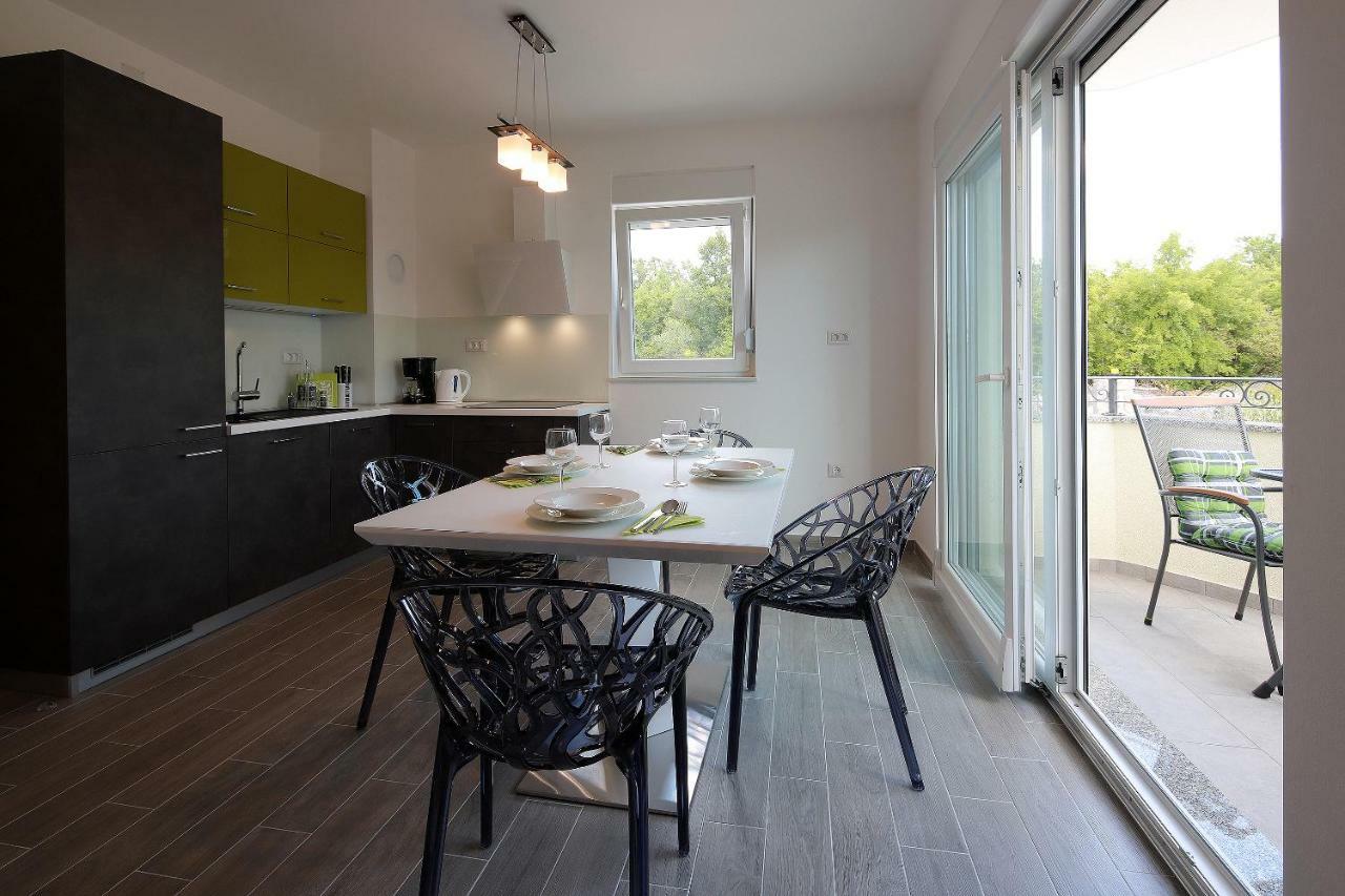 Pinezići Apartmani Judita מראה חיצוני תמונה