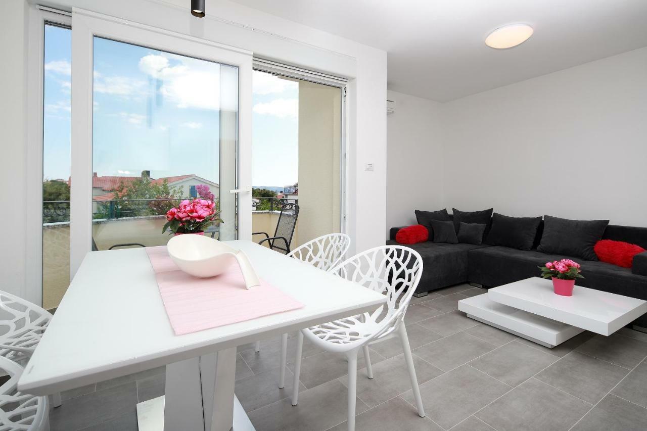 Pinezići Apartmani Judita מראה חיצוני תמונה