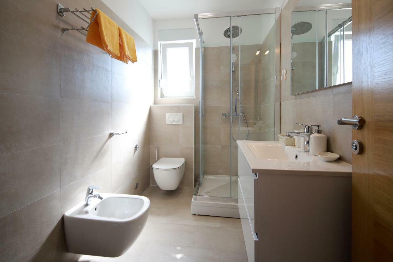 Pinezići Apartmani Judita מראה חיצוני תמונה